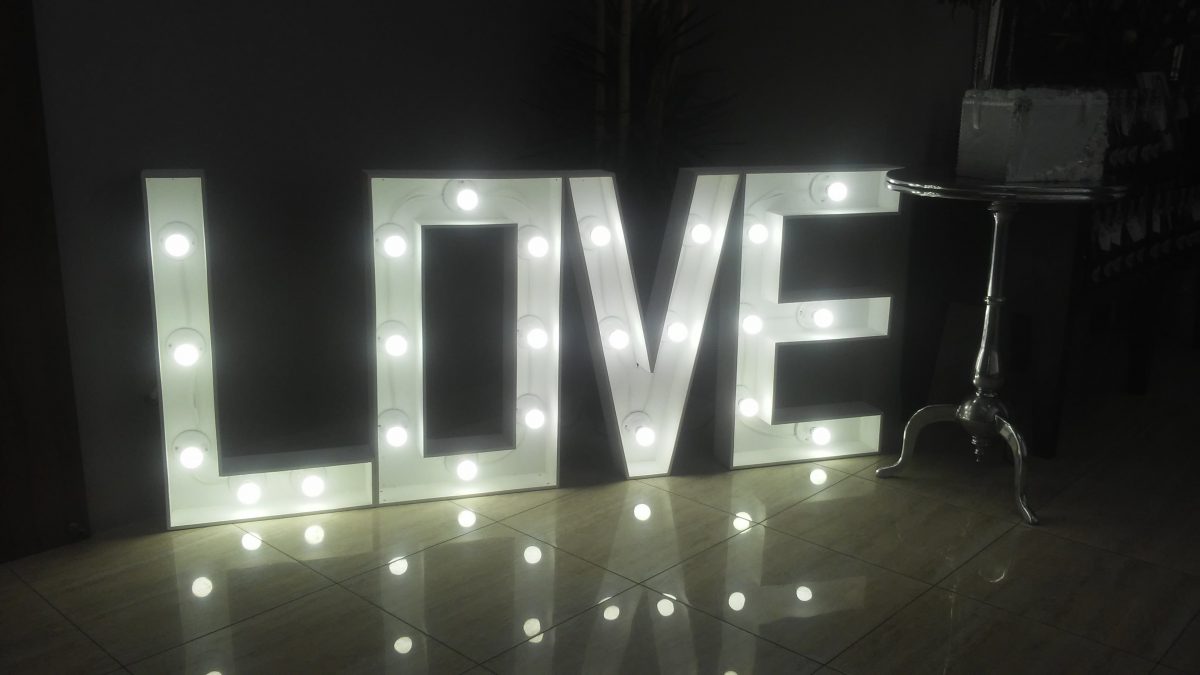 large-marquee-letters-4-feet-tall
